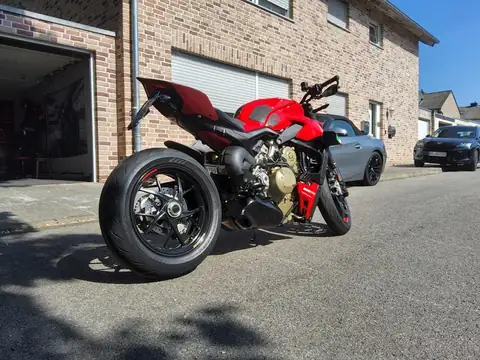 Ducati Schadengutachten vom Spezialisten in Aachen – Schadendokumentation, Bild 4 von 6 Ducati Schadengutachten vom Spezialisten in Aachen: Originalaufnahme 4 von 6 zur Schadendokumentation
