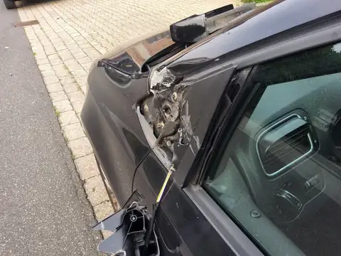 Erneuter Unfall nach Totalschaden: Originalaufnahme 3 von 6 zur Schadendokumentation