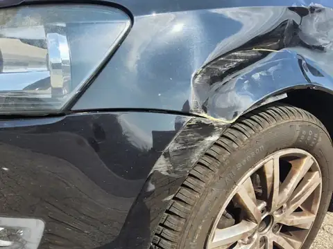 Erneuter Unfall nach Totalschaden: Originalaufnahme 5 von 6 zur Schadendokumentation