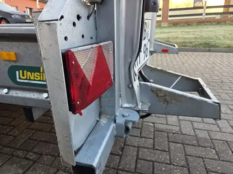 Haftpflichtgutachten für Anhänger in Aachen – Schadendokumentation, Bild 5 von 6 Haftpflichtgutachten für Anhänger in Aachen: Originalaufnahme 5 von 6 zur Schadendokumentation