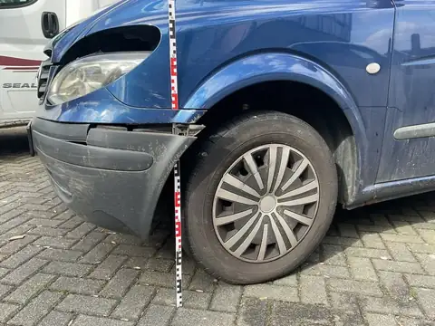 Handwerkerfahrzeug aus Baesweiler in Unfall mit Totalschaden verwickelt – Schadendokumentation, Bild 6 von 6 Handwerkerfahrzeug aus Baesweiler in Unfall mit Totalschaden verwickelt: Originalaufnahme 6 von 6 zur Schadendokumentation