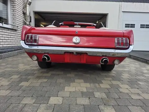 Oldtimergutachten Ford Mustang Cabrio (Baujahr 1966) – Schadendokumentation, Bild 4 von 6 Oldtimergutachten Ford Mustang Cabrio (Baujahr 1966): Originalaufnahme 4 von 6 zur Schadendokumentation