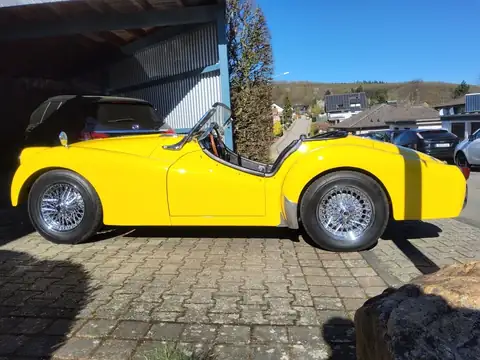 Oldtimergutachten für klassische Fahrzeuge in Düren – Schadendokumentation, Bild 3 von 6 Oldtimergutachten für klassische Fahrzeuge in Düren: Originalaufnahme 3 von 6 zur Schadendokumentation