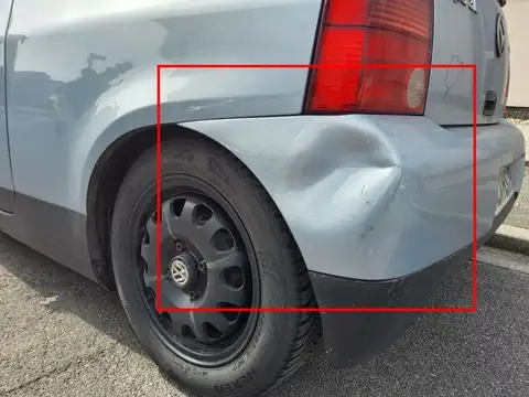 Unfall mit Fahrerflucht in Alsdorf – Schadendokumentation, Bild 2 von 6 Unfall mit Fahrerflucht in Alsdorf: Originalaufnahme 2 von 6 zur Schadendokumentation