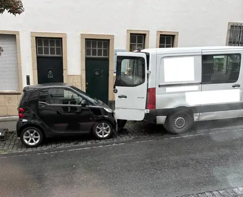 Warum nicht immer ein KFZ-Gutachten sinnvoll ist: Originalaufnahme 3 von 6 zur Schadendokumentation