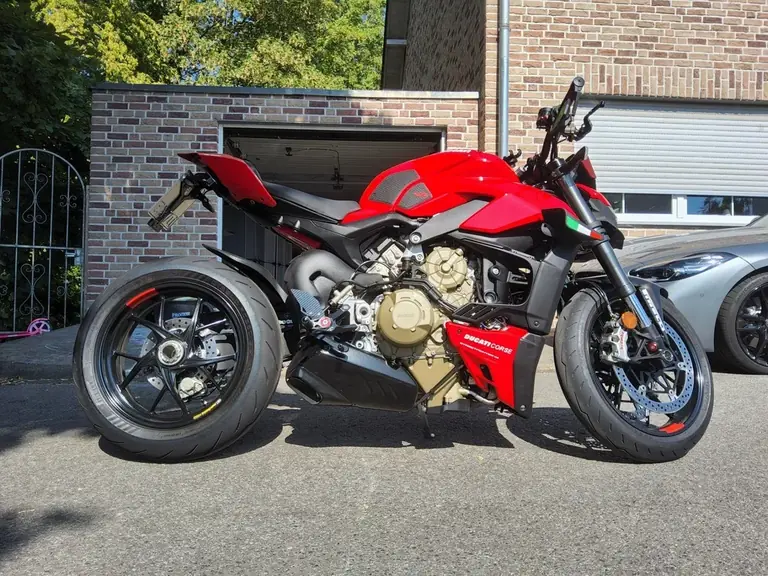 Ducati Schadengutachten vom Spezialisten in Aachen – Schadendokumentation, Bild 1 von 6 Ducati Schadengutachten vom Spezialisten in Aachen: Originalaufnahme 1 von 6 zur Schadendokumentation