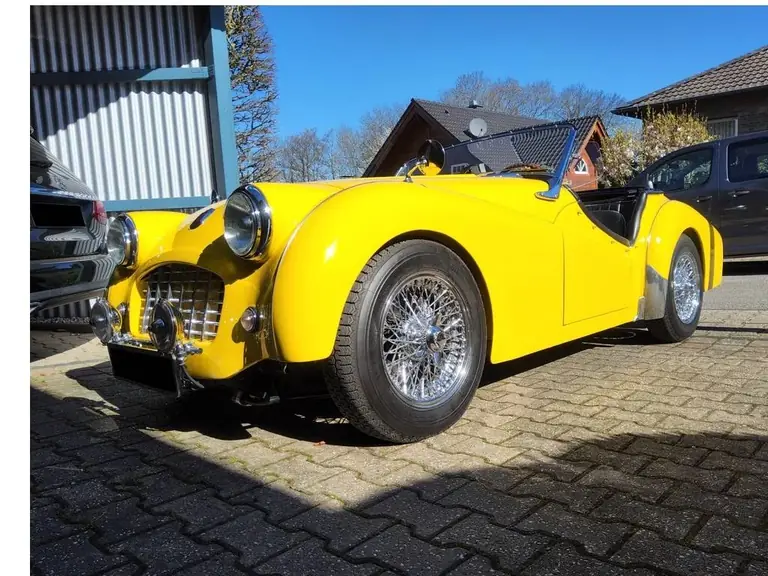 Oldtimergutachten für klassische Fahrzeuge in Düren – Schadendokumentation, Bild 1 von 6 Oldtimergutachten für klassische Fahrzeuge in Düren: Originalaufnahme 1 von 6 zur Schadendokumentation